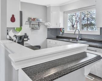 Southern Comfort Retreat in Travelers Rest home - Travelers Rest - Kitchen