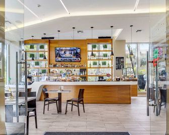 Spectacular Studio Amazing Amenities Bay View - Hallandale Beach - Bar