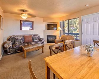 Galaxy Way Close to Stagecoach Chair - Stateline