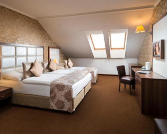 Aventinus Hotel - Nyiregyhaza - Slaapkamer