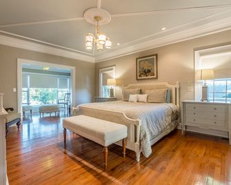 Paradise - Lakefront / Boat Dock - Cumming - Schlafzimmer