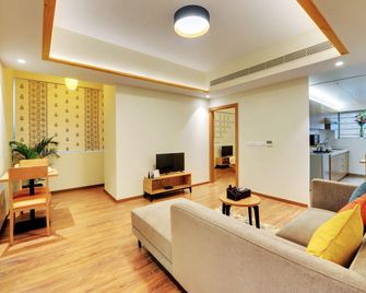 Innistique Unique Corp Sts by Inventree - Bengaluru - Living room