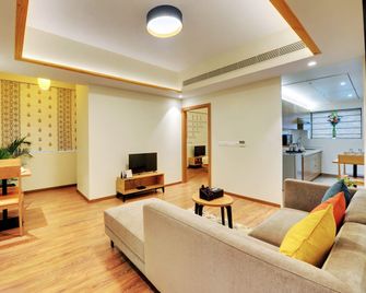 Innistique Unique Corp Sts by Inventree - Bangalore - Huiskamer