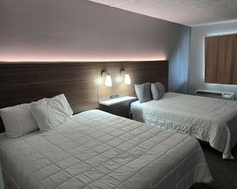 Home-Towne Lodge Omaha - Omaha - Bedroom