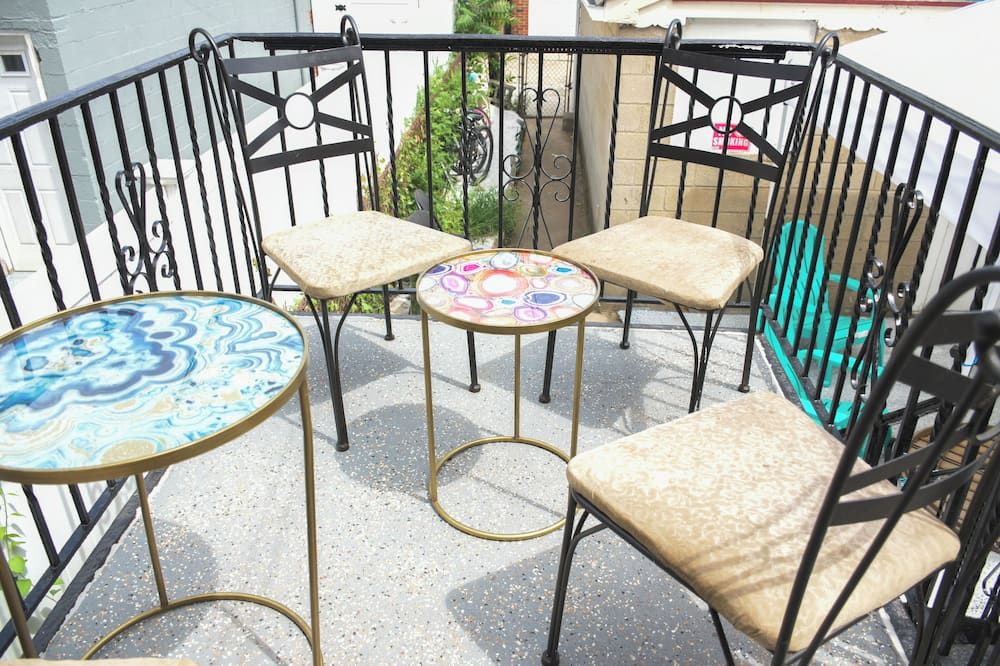 2-bedroom house in awesome Brooklyn with AC, WiFi - بروكلين - شرفة