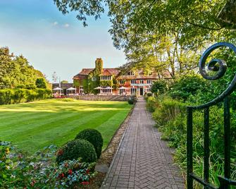 Deans Place Hotel - Polegate - Buiten zicht