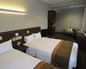 Natural Hot Spring Midosuji Hotel - Osaka - Bedroom