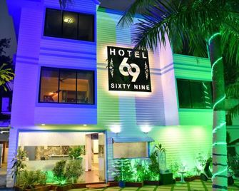 Hotel 69 - Saligao - Gebouw