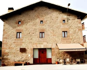 Hotel Rural Latorrién De Ane - Mues - Building