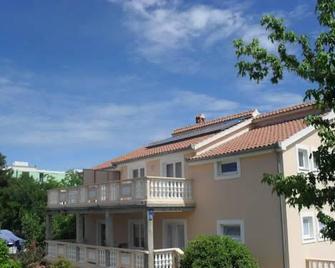 Apartments Saric - Biograd na Moru - Budova