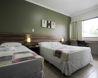 Beira Lago Palace Hotel - Morrinhos - Quarto