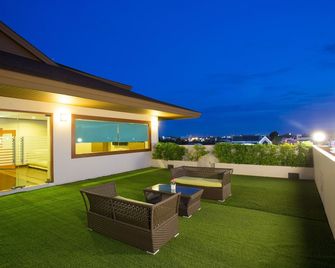 Romantic Khon Kaen Hotel - Khon Kaen - Balcony