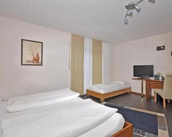 Hotel Lindenhof - Roedermark - Bedroom