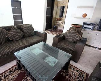 Divine Residency By Royal Collection - Gurugram - Sala de estar