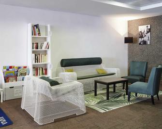 Aparthotel Adagio Access Poitiers - Poitiers - Lounge