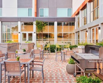 Element Indianapolis Carmel - Carmel - Innenhof