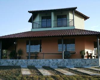 Pousada Além das Formas - Carrancas - Building