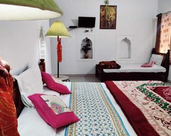 Hotel Mandawa Palace - Mandāwa - Schlafzimmer