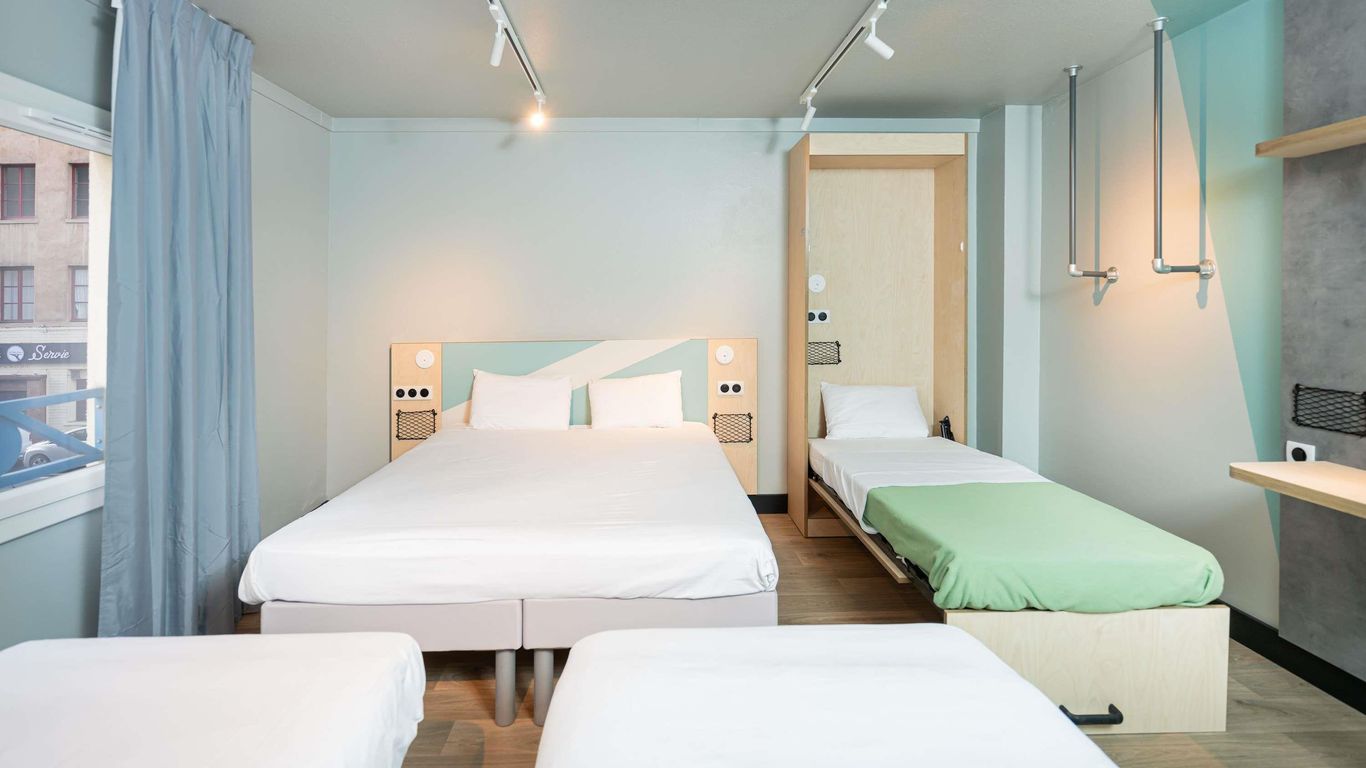 إيبيس بدجت ليون كالوير سيتيه إنترناشيونالي