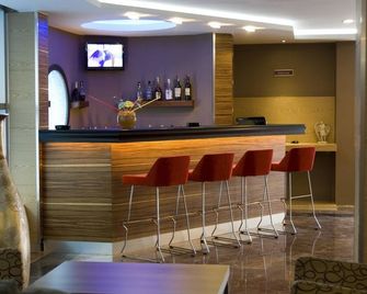 Supreme Hotel - מרמריס - בר