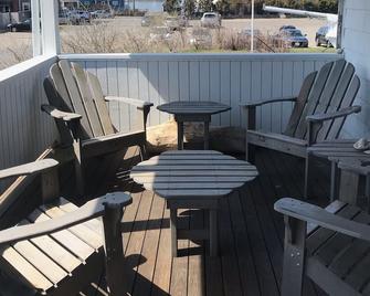 Steps to Nantasket Beach ( only 20yds ) - Hull - Balcony