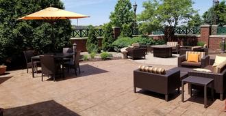 Courtyard by Marriott Madison East - Madison