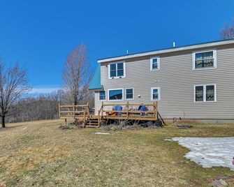 3 Mi to Catskill Trail: Stamford Cottage w/ Views - Stamford - Edificio