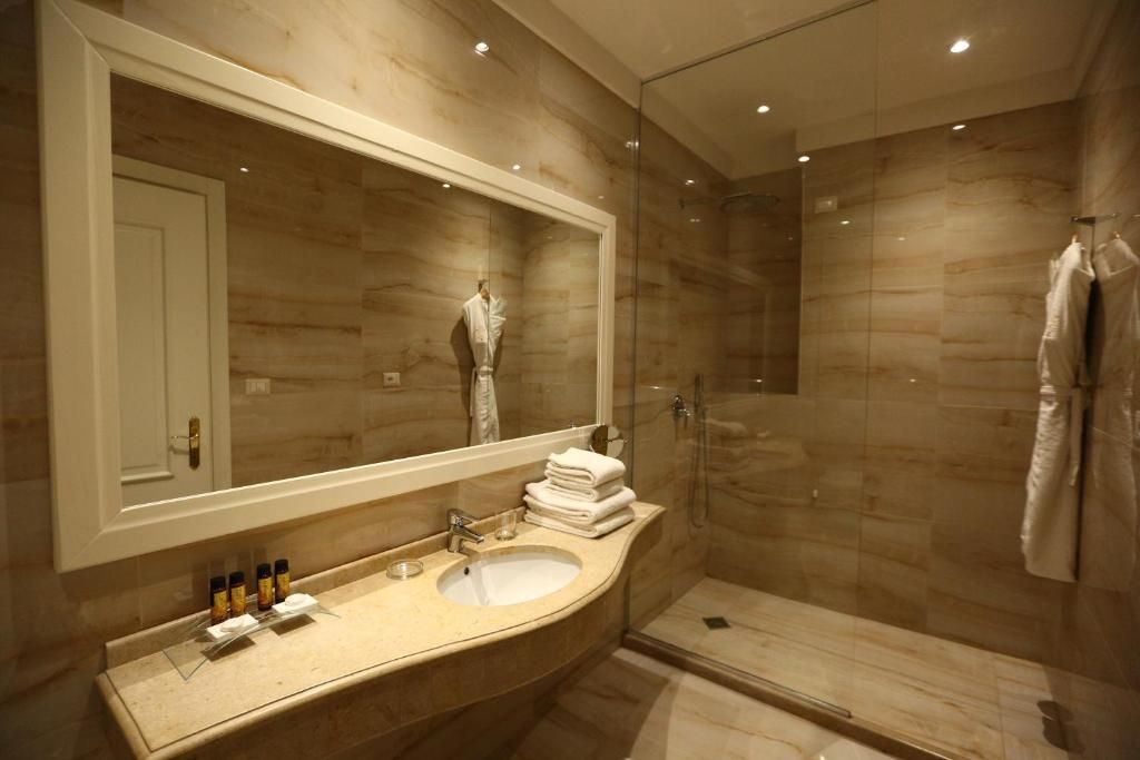 فندق وسبا بالاس