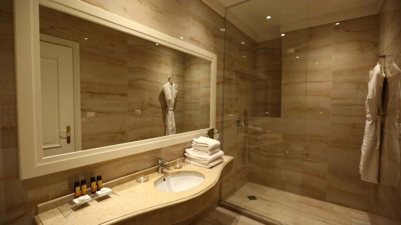 فندق وسبا بالاس