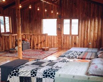 Agape Log Cabin - Sagada - Living room