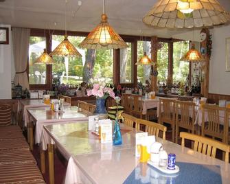 Hirotani Pension - Chino - Restaurante