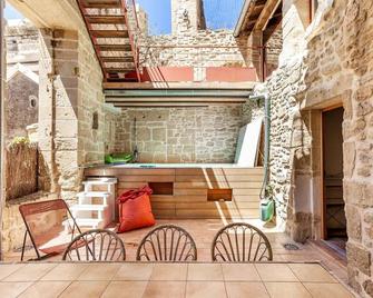 Slice of Castle in Aubais, very charming house - Aubais - Patio