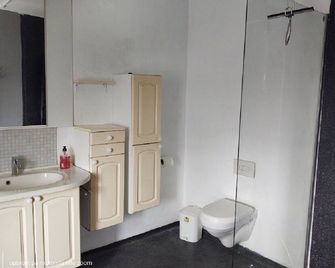 Townhouse 5 km from Golf Center - Aars - Bathroom