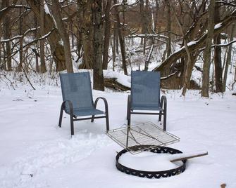White Pine Cottage - Greenup - Patio
