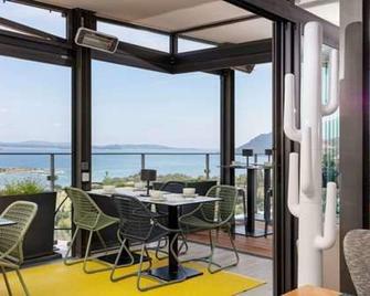 ريزيدانس هوتيليري ألكيون - بورتو-فيكيو - شرفة