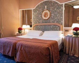 Hotel Mecenate Palace - Roma - Habitación