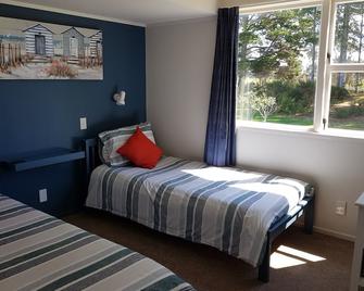 Stand alone cottage. Easy 10 minute walk to beach - Karikari Peninsula - Schlafzimmer