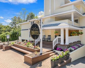 The Grand Hotel - Ogunquit