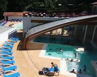 Camping Paradis Biper Gorri - Chalet for 5 People - Espelette - Piscine