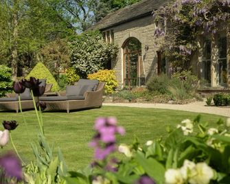 Outwood House - Horsforth - Uteplats