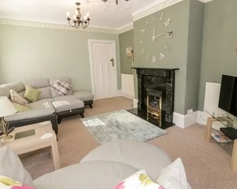 Beausite - Colwyn Bay - Salon