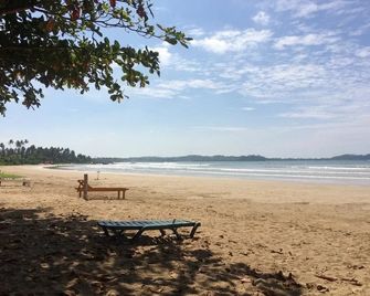 Relax Beach Resort - Weligama - Plage