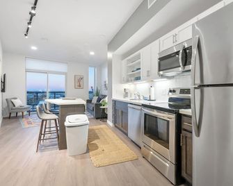 Charming 1-bedroom apartment with WiFi, AC in enjoyable Waterloo - Waterloo - Kitchen