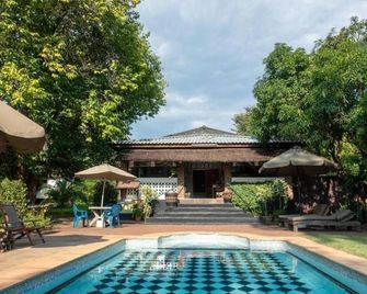 Green Tree Lodge - Livingstone - Pool