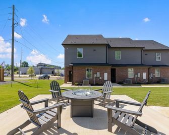 CC3 3bedroom townhome in fabulous Tuscaloosa - Tuscaloosa - Patio