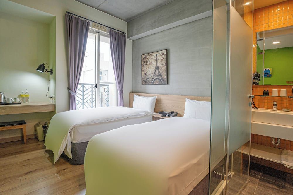 تشيك إن إكسبرس تايتشونج ييتشونج