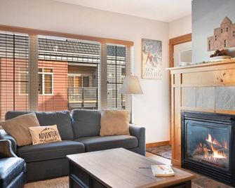 The Silver Valley Slope - Resort and Hot Tub - Kellogg - Living room