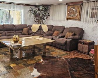 Your comfy home in Colorado Springs - Colorado Springs - Phòng khách