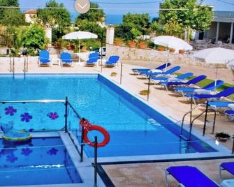 Agnanti Studios - Afytos - Pool
