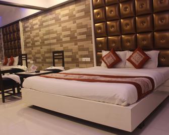 Hotel Celeste Colaba - Mumbai - Bedroom